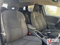 Gebraucht Volvo V40 120 PS (88 kW) 2018 Schwarz Limousine