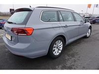 Gebraucht VW Passat 150 PS (110 kW) 2023 Grau Kombi