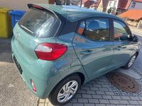Gebraucht Hyundai i10 Select 67 PS (49 kW) 2021 Grün Kleinwagen