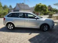 Gebraucht Skoda Rapid Ambition 90 PS (66 kW) 2017 Silber Kleinwagen