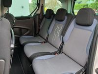 Gebraucht Peugeot TePee 100 PS (73 kW) 2016 Weiß Kombi
