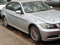 Gebraucht BMW 318 129 PS (94 kW) 2007 Silber Limousine