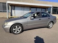 Gebraucht Mercedes C180 143 PS (105 kW) 2004 Cubanitsilber  metallic Limousine