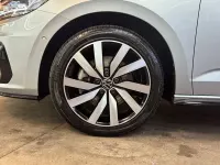 Gebraucht VW Touran Highline 150 PS (110 kW) 2025 Silber Van / Kleinbus