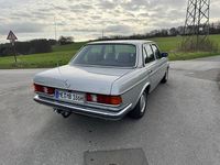 Gebraucht Mercedes 280 185 PS (136 kW) 1981 Silber Limousine