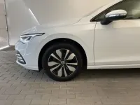 Gebraucht VW Golf VIII Move 150 PS (110 kW) 2024 Weiß Limousine