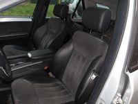 Gebraucht Mercedes ML320 224 PS (164 kW) 2007 Silber SUV