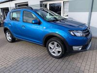 Gebraucht Dacia Sandero Prestige 90 PS (66 kW) 2014 Blau Kleinwagen