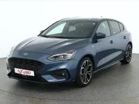 Gebraucht Ford Focus ST-Line 155 PS (114 kW) 2020 Chroma blau metallic Limousine