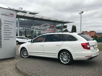 Gebraucht Skoda Superb Elegance 260 PS (191 kW) 2013 Weiß Kombi