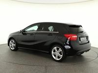 Gebraucht Mercedes A180 Urban 107 PS (78 kW) 2013 Unilack nachtschwarz Limousine