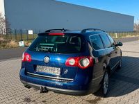 Gebraucht VW Passat 140 PS (102 kW) 2009 Blau Kombi