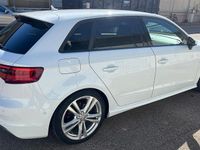 Gebraucht Audi A3 S-Line 140 PS (102 kW) 2013 Weiß Limousine