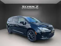 Gebraucht Chrysler Pacifica Limited 291 PS (214 kW) 2020 Brilliant black (perleffekt) Van / Kleinbus