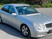 Gebraucht Mercedes E220 150 PS (110 kW) 2004 Silber Limousine