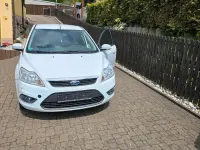 Używany Ford Focus 125 KM (91 kW) 2010 Biały Sedan/Limuzyna