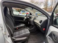 Gebraucht Peugeot 108 Active 72 PS (52 kW) 2019 Grau Limousine