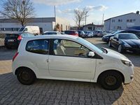 Gebraucht Renault Twingo Initiale Paris 75 PS (55 kW) 2013 Weiß Kleinwagen