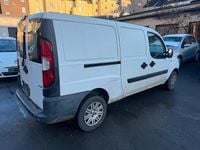 Gebraucht Fiat Doblò 101 PS (74 kW) 2009 Weiß Van / Kleinbus