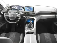 Gebraucht Peugeot 5008 Active 131 PS (96 kW) 2023 Grau SUV