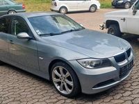 Gebraucht BMW 318 129 PS (94 kW) 2007 Grau Limousine
