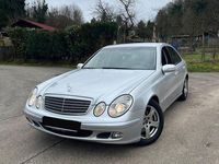 Gebraucht Mercedes E220 150 PS (110 kW) 2005 Silber Limousine
