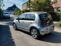 Gebraucht VW cross up! 75 PS (55 kW) 2017 Silber Kleinwagen
