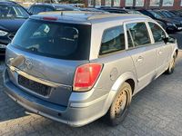 Gebraucht Opel Astra Edition 101 PS (74 kW) 2004 Silber Kombi