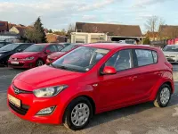 Gebraucht Hyundai i20 Edition 86 PS (63 kW) 2013 Rot Kleinwagen