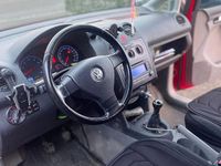 Second-hand VW Caddy 75 CP (55 kW) 2006 Roșu Monovolum