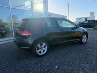Gebraucht VW Golf VII Comfortline 110 PS (80 kW) 2014 Deep black Kleinwagen