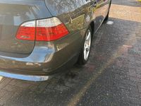 Gebraucht BMW 525 197 PS (144 kW) 2009 Grau Kombi