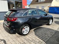 Gebraucht Kia Ceed Vision 140 PS (102 kW) 2019 Schwarz Kleinwagen