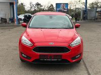 Gebraucht Ford Focus Business Edition 120 PS (88 kW) 2015 Rot Limousine