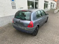 Gebraucht Renault Clio II 75 PS (55 kW) 1999 Grün Kleinwagen