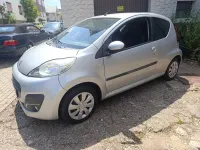 Gebraucht Peugeot 107 65 PS (47 kW) 2012 Silber Kleinwagen