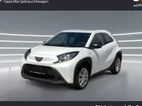 Gebraucht Toyota Aygo X X-play 72 PS (52 kW) 2023 Weiß SUV