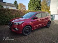 Gebraucht Ford Kuga ST-Line 182 PS (133 kW) 2016 Rot SUV