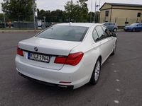 Gebraucht BMW 740 306 PS (225 kW) 2010 Weiß Limousine