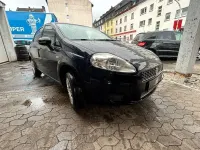 Gebraucht Fiat Grande Punto 65 PS (47 kW) 2009 Blau Kleinwagen
