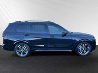 Gebraucht BMW X7 Efficient Dynamics 340 PS (250 kW) 2025 Black sapphire SUV