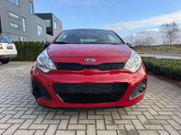 Gebraucht Kia Rio 84 PS (61 kW) 2011 Rot Limousine