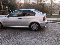 Gebraucht BMW 316 117 PS (86 kW) 2004 Silber Coupé