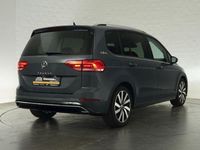 Gebraucht VW Touran Comfortline 150 PS (110 kW) 2024 Grau Van / Kleinbus