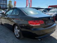 Usata BMW 320 177 CV (130 kW) 2009 Nero Coupé