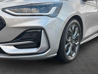 Gebraucht Ford Focus ST-Line X 125 PS (91 kW) 2023 Moondust silber metallic Kombi