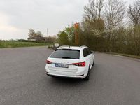 Gebraucht Skoda Superb Style 218 PS (160 kW) 2021 Weiß Kombi