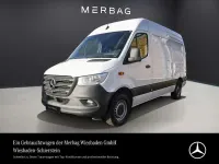 Używany Mercedes Sprinter 170 KM (125 kW) 2023 Biały Van
