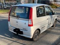 Gebraucht Daihatsu Cuore 58 PS (42 kW) 2004 Silber Kleinwagen