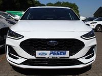 Gebraucht Ford Focus ST-Line 125 PS (91 kW) 2023 Weiß Limousine
